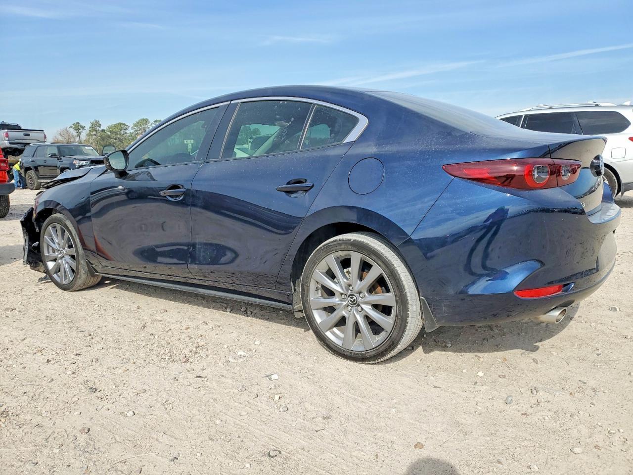 2025 Mazda 3 Preferred - zdjęcie 2