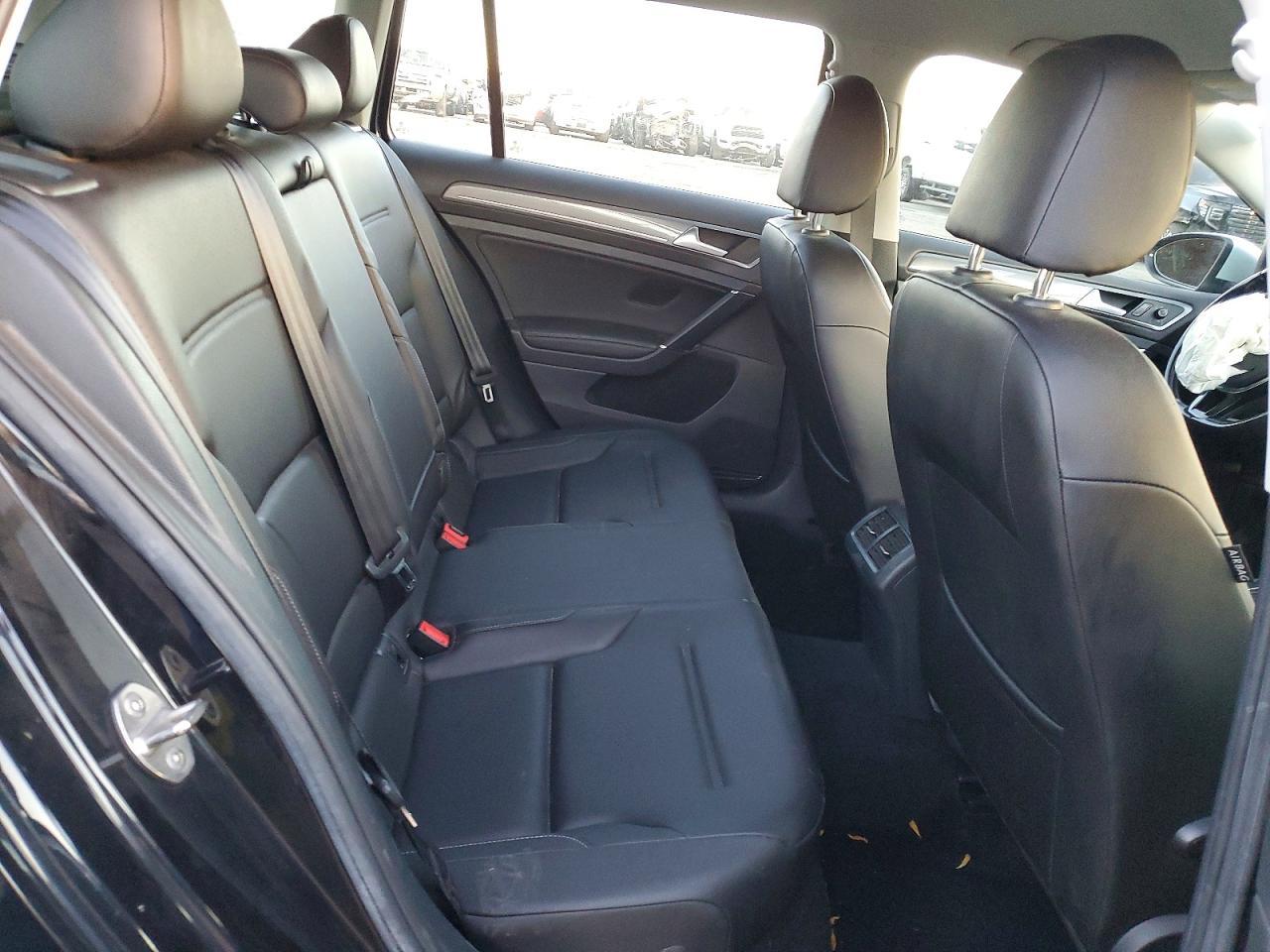 2017 Volkswagen Golf Alltrack S - zdjęcie 10