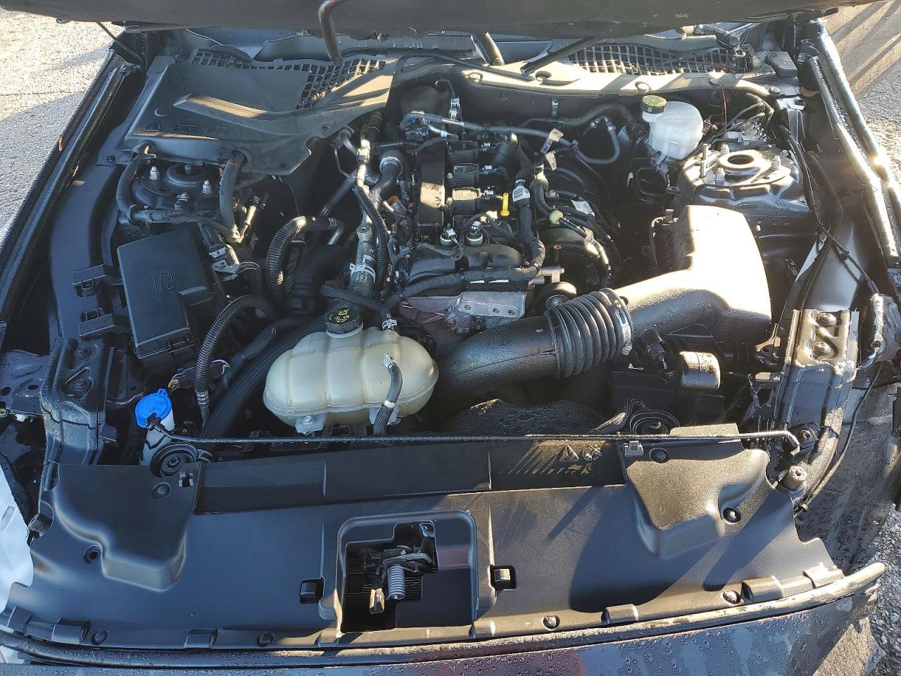 2022 Ford Mustang - zdjęcie 11