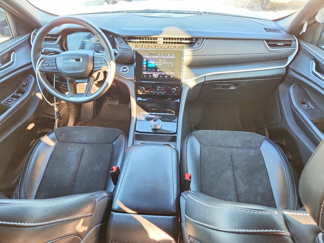 2024 Jeep Grand Cherokee Laredo - zdjęcie 8