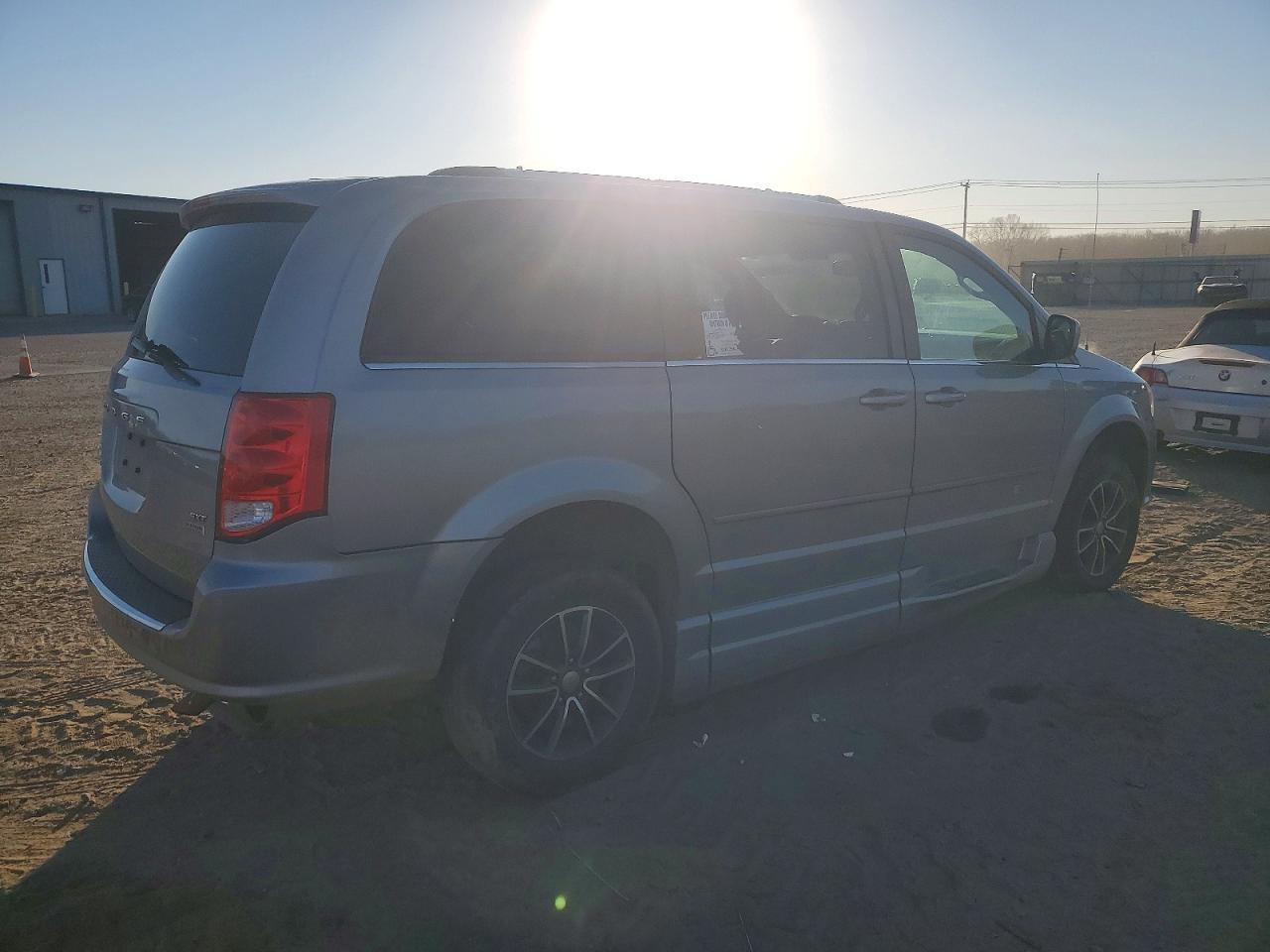 2017 Dodge Grand Caravan Sxt - zdjęcie 3