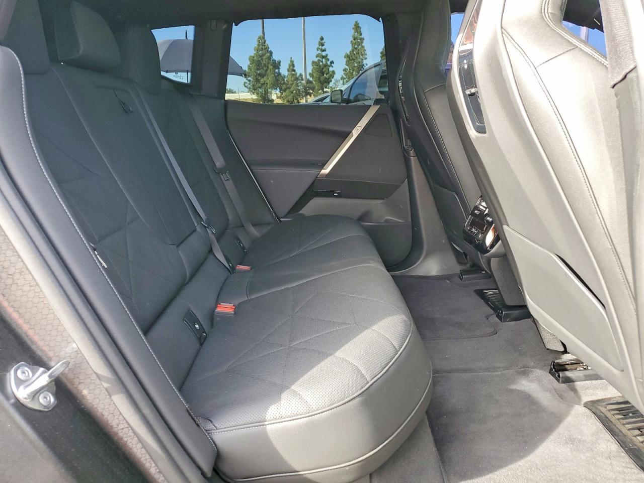 2025 BMW Ix xDrive50 - zdjęcie 11