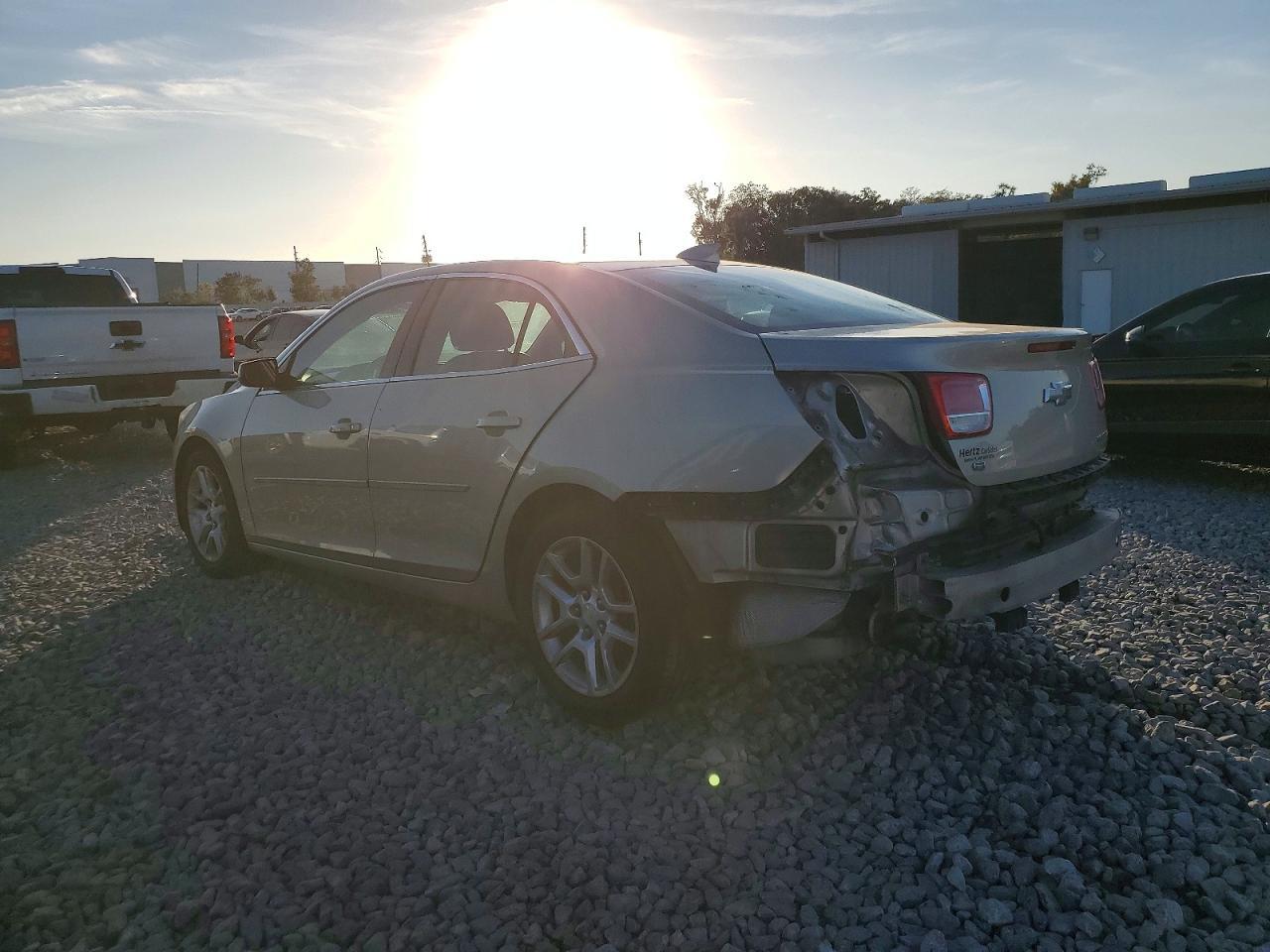 2015 Chevrolet Malibu 1Lt - zdjęcie 2