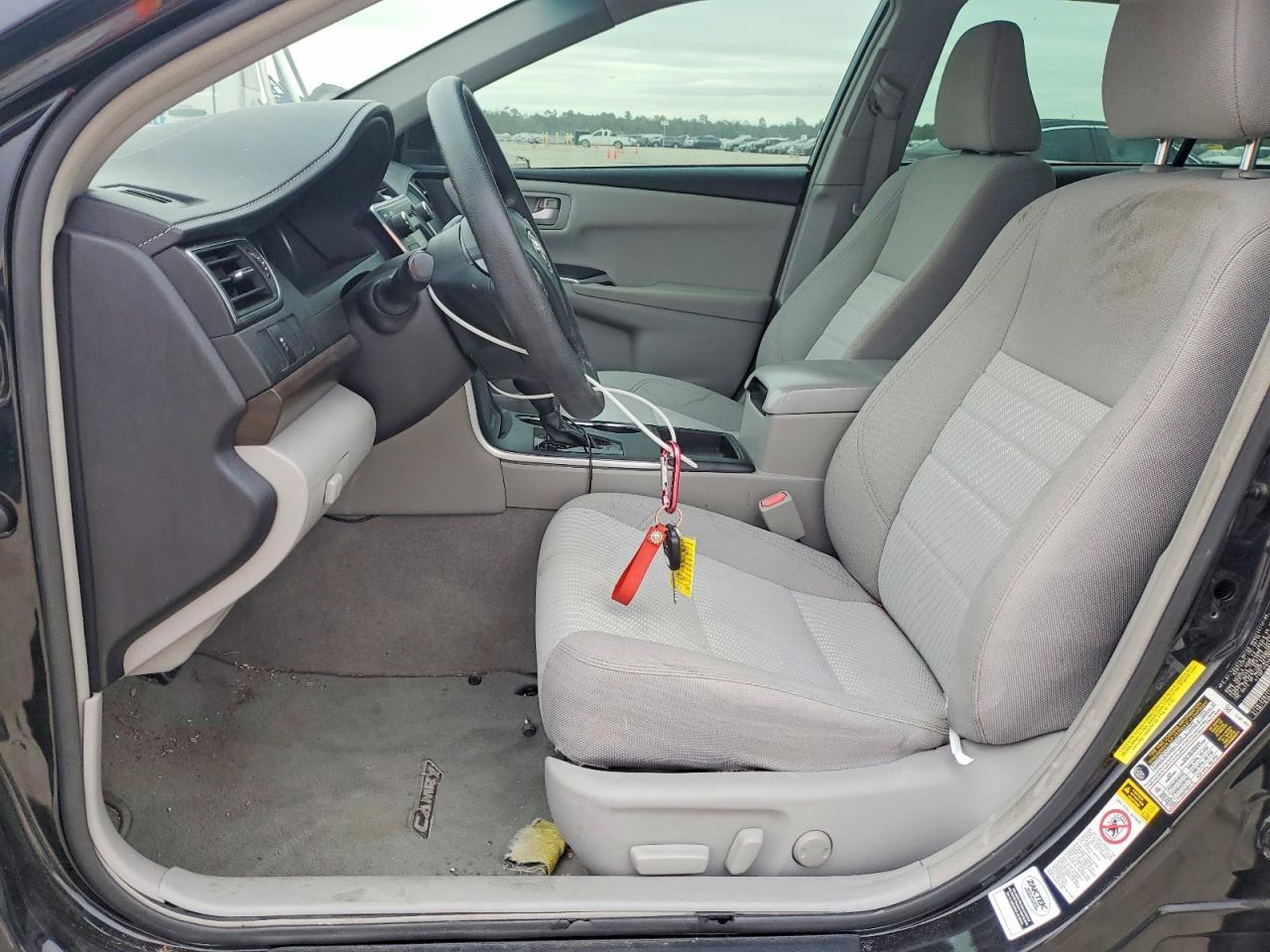 2017 Toyota Camry Le - zdjęcie 7