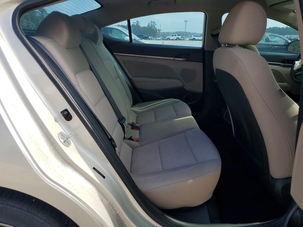 2018 Hyundai Elantra Sel - zdjęcie 10