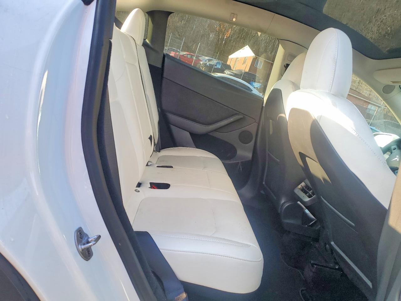 2023 Tesla Model Y - zdjęcie 10