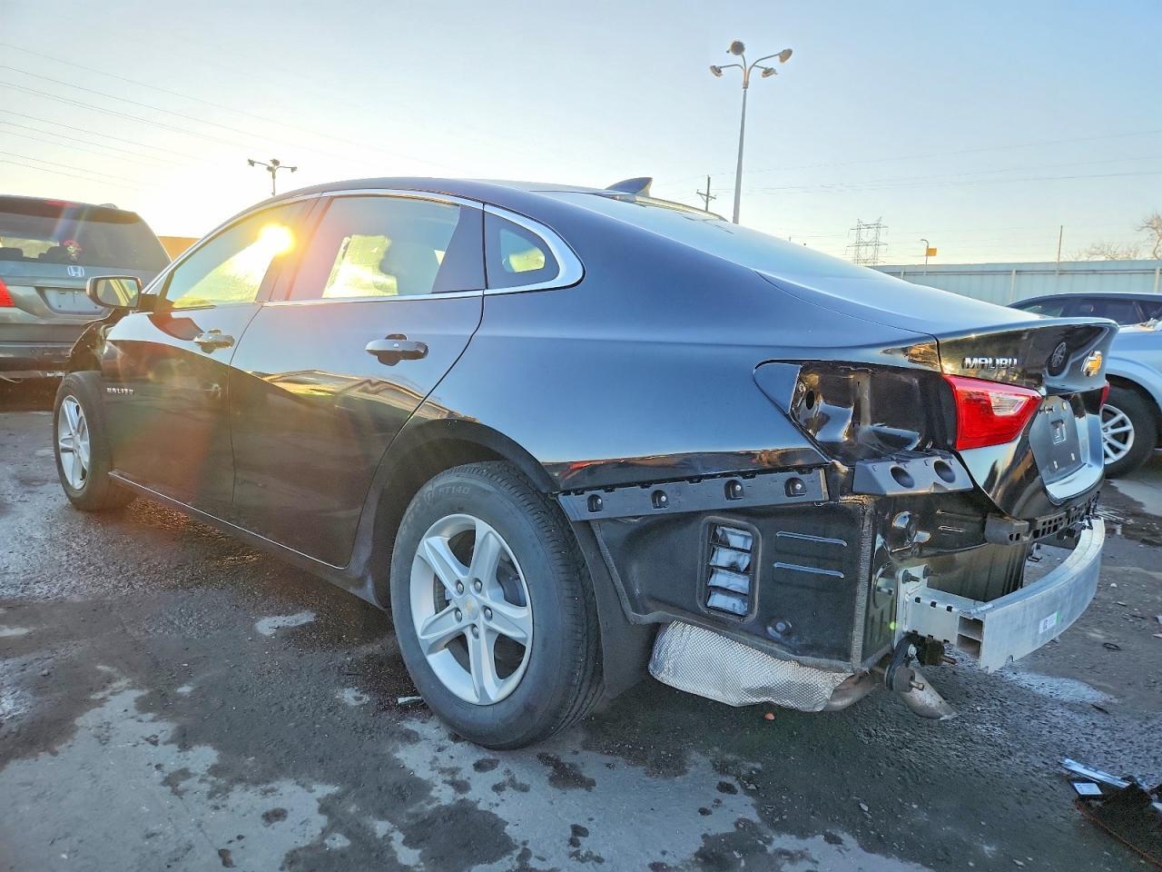 2018 Chevrolet Malibu Ls - zdjęcie 2