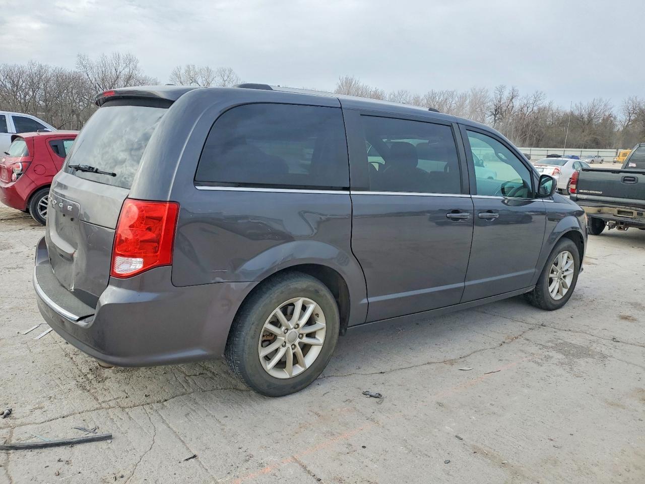 2018 Dodge Grand Caravan Sxt - zdjęcie 3