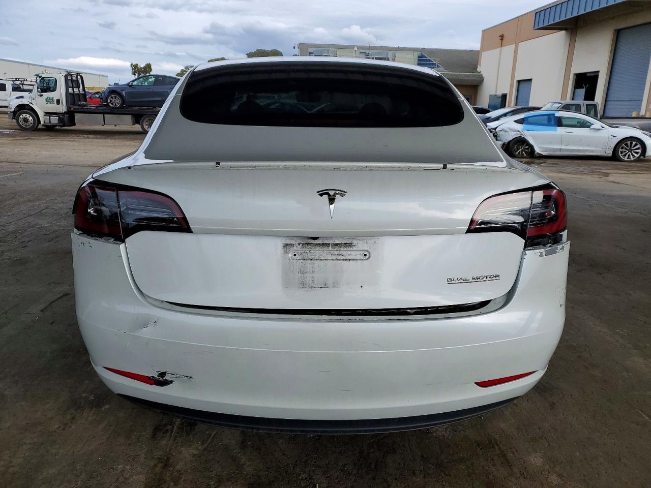 2023 Tesla Model 3 - zdjęcie 6