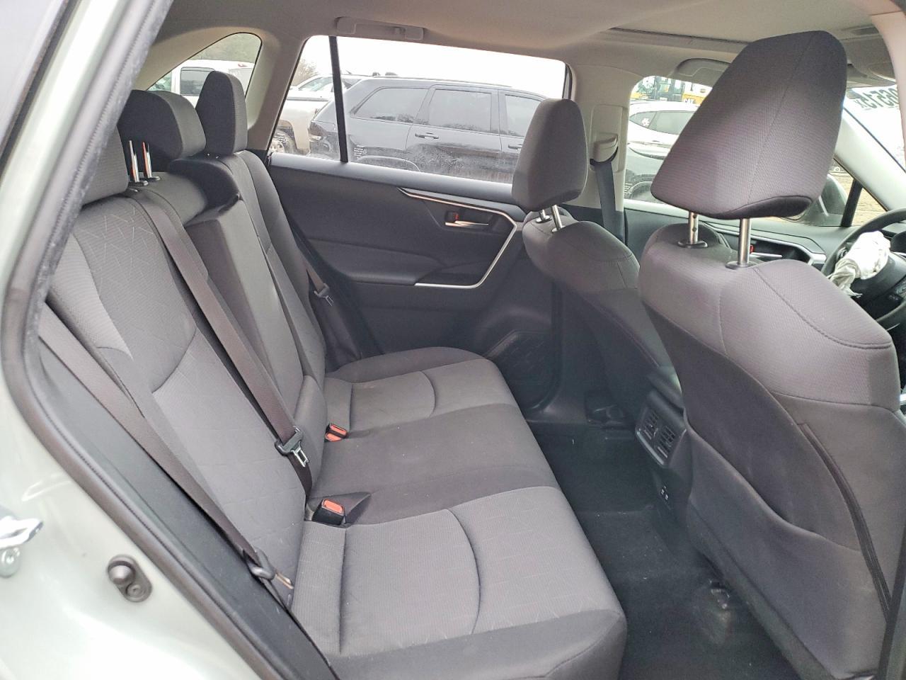 2019 Toyota Rav4 Xle - zdjęcie 11