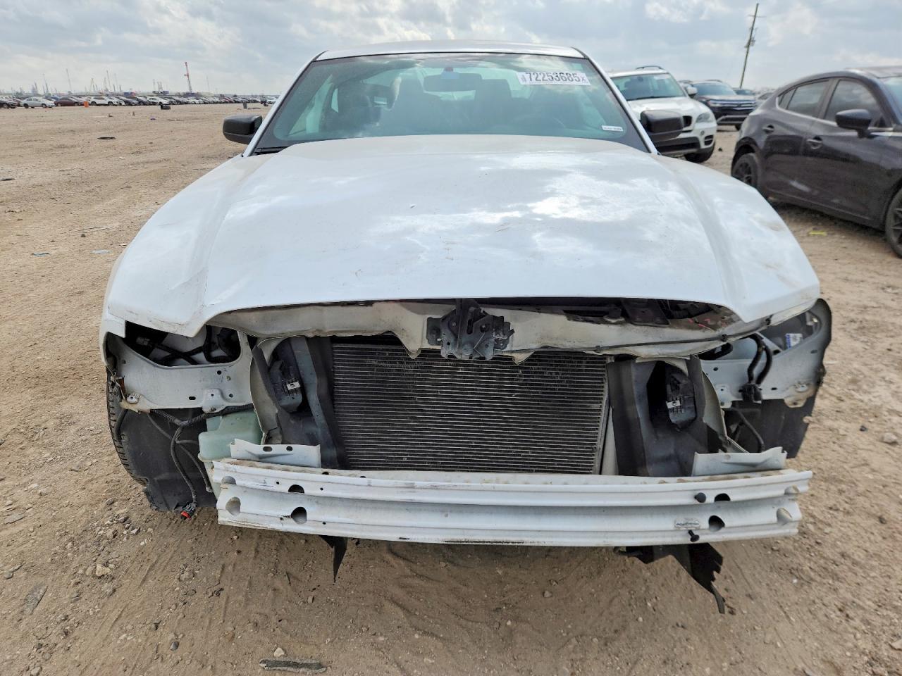 2014 Ford Mustang - zdjęcie 5