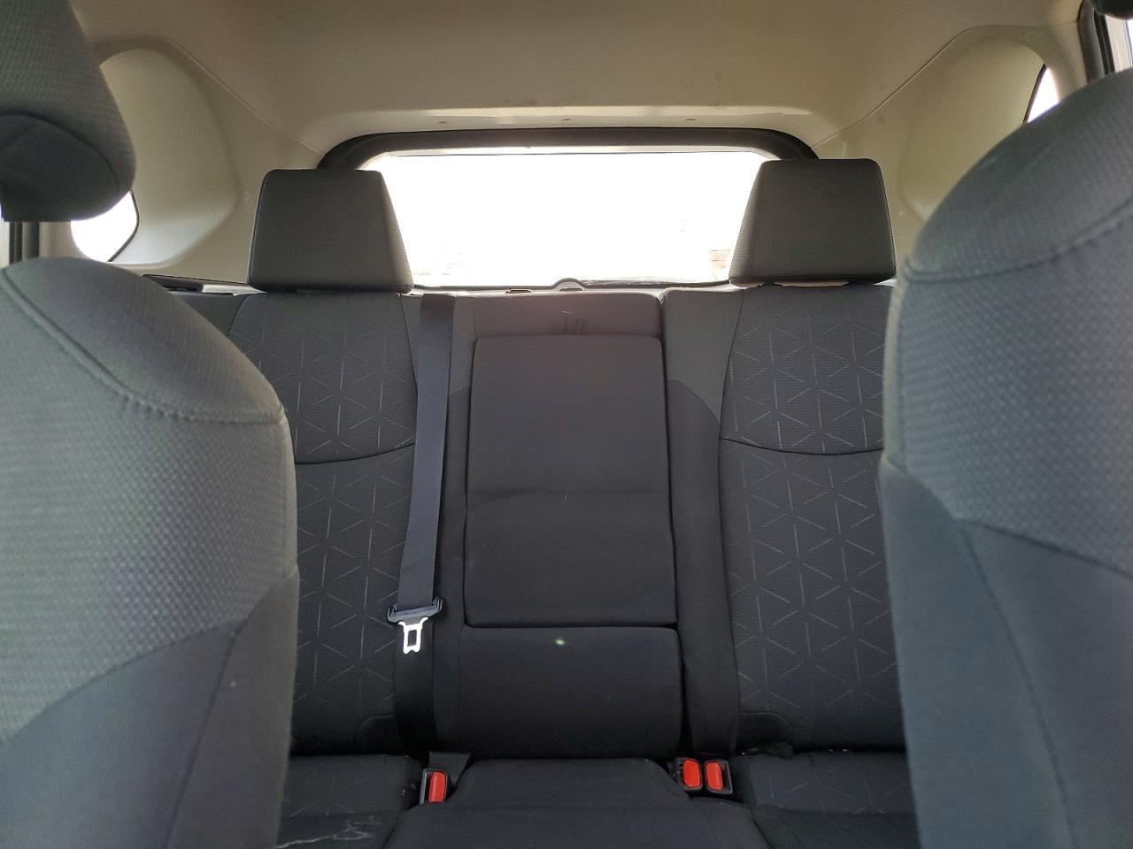 2021 Toyota Rav4 Xle - zdjęcie 10