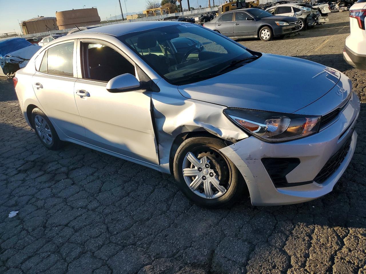 2022 Kia Rio Lx - zdjęcie 4