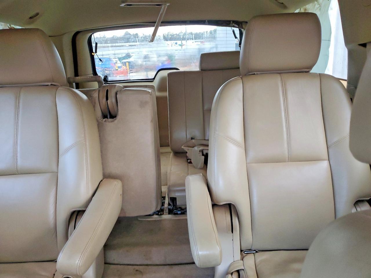 2013 Chevrolet Tahoe C1500 Lt - zdjęcie 10