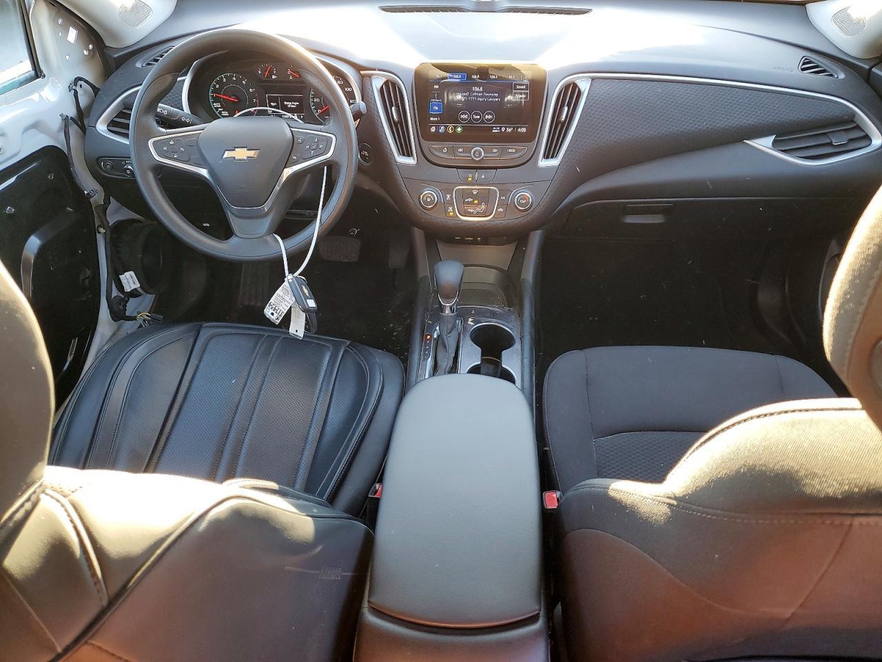 2022 Chevrolet Malibu Ls - zdjęcie 8