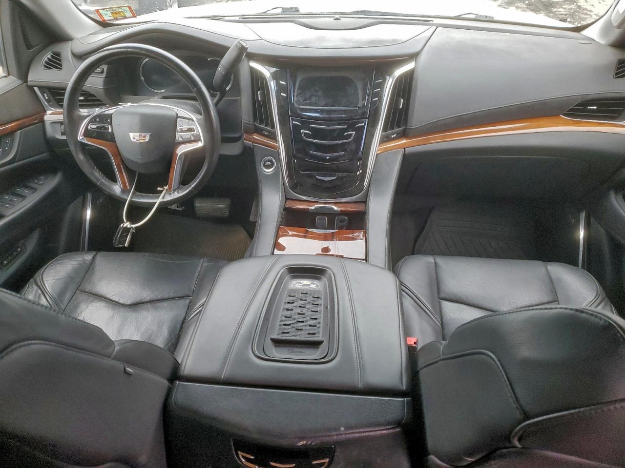 2016 Cadillac Escalade Luxury - zdjęcie 8