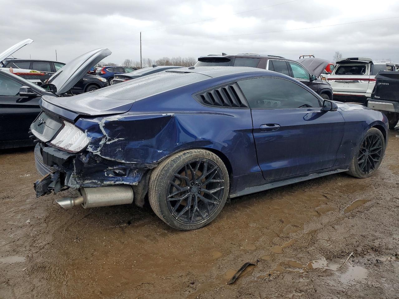 2018 Ford Mustang - zdjęcie 3
