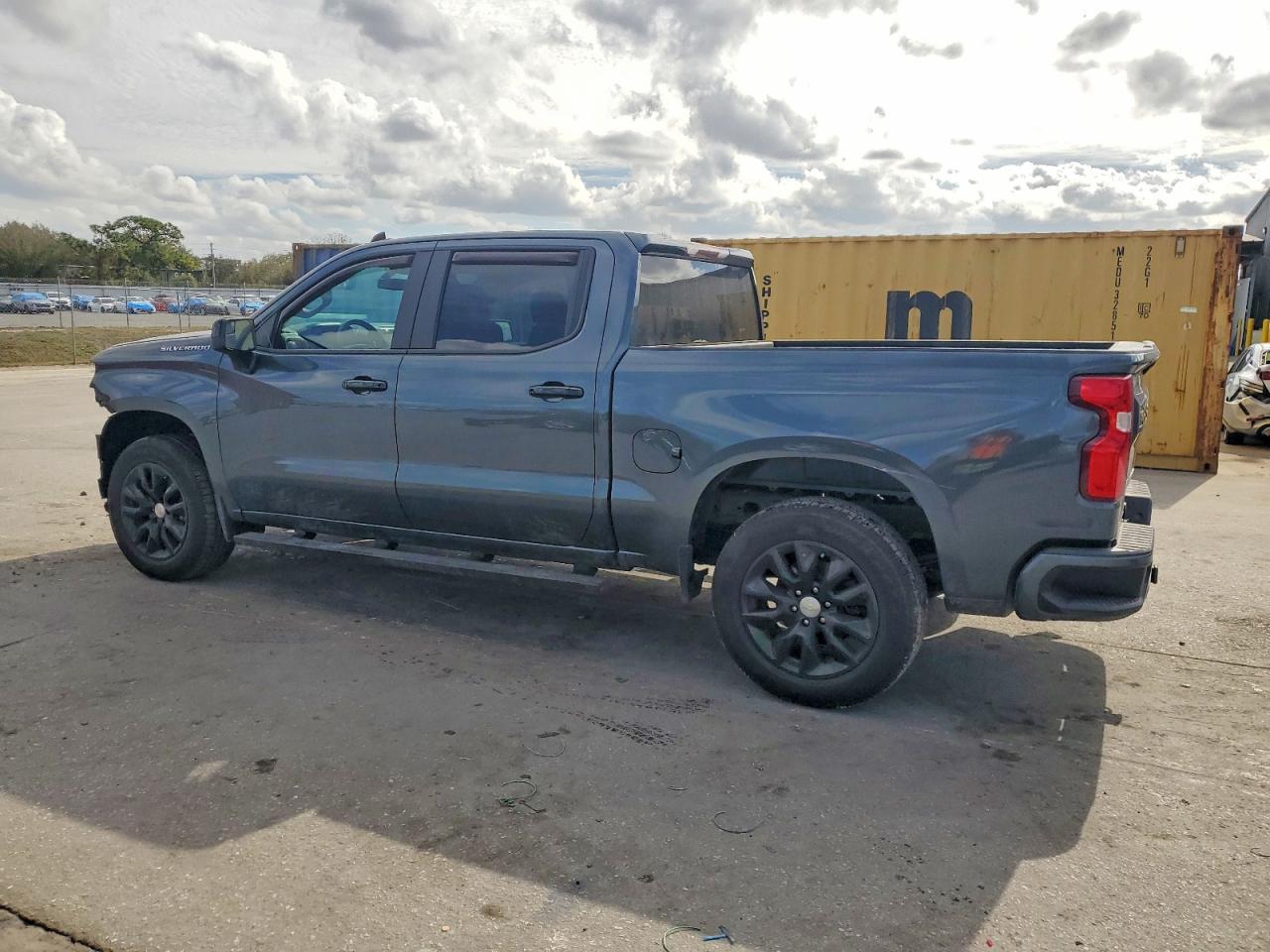 2019 Chevrolet Silverado K1500 Custom - zdjęcie 2