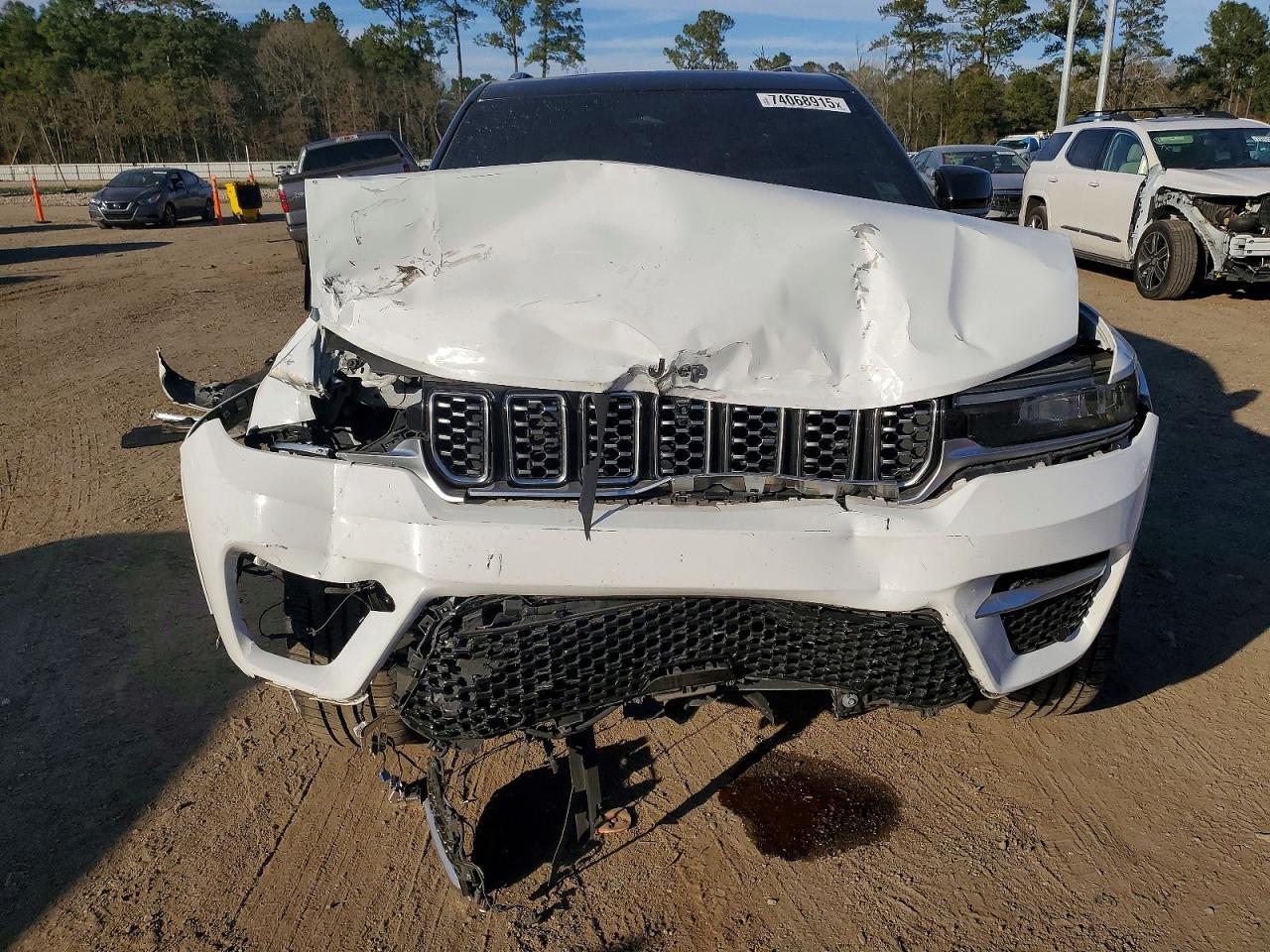 2022 Jeep Grand Cherokee Summit - zdjęcie 5