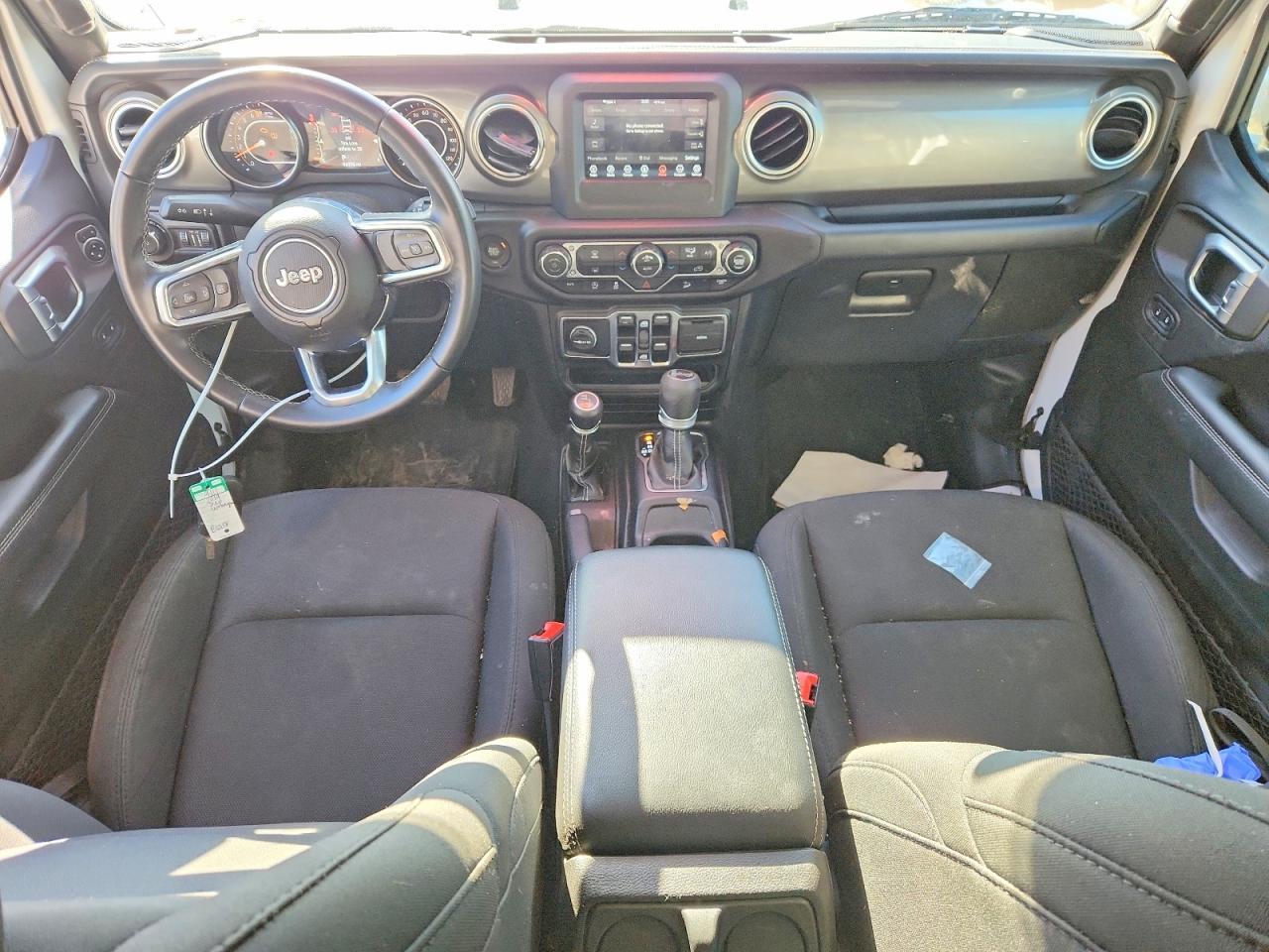 2019 Jeep Wrangler Unlimited Sahara - zdjęcie 8