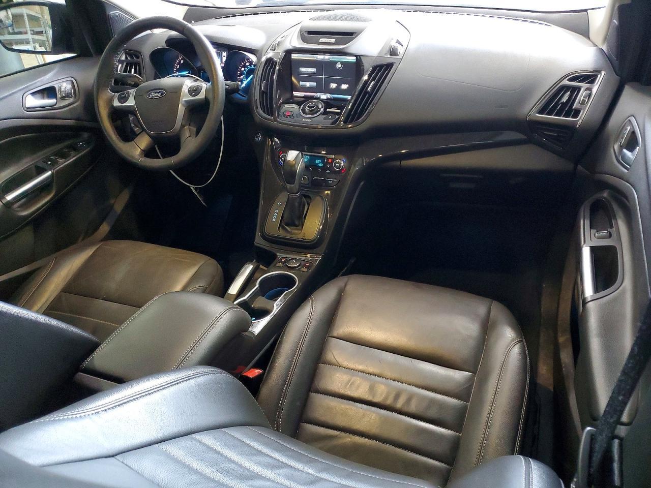 2015 Ford Escape Titanium - zdjęcie 8