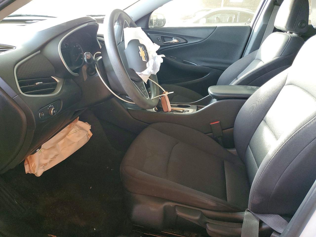 2024 Chevrolet Malibu Ls - zdjęcie 7