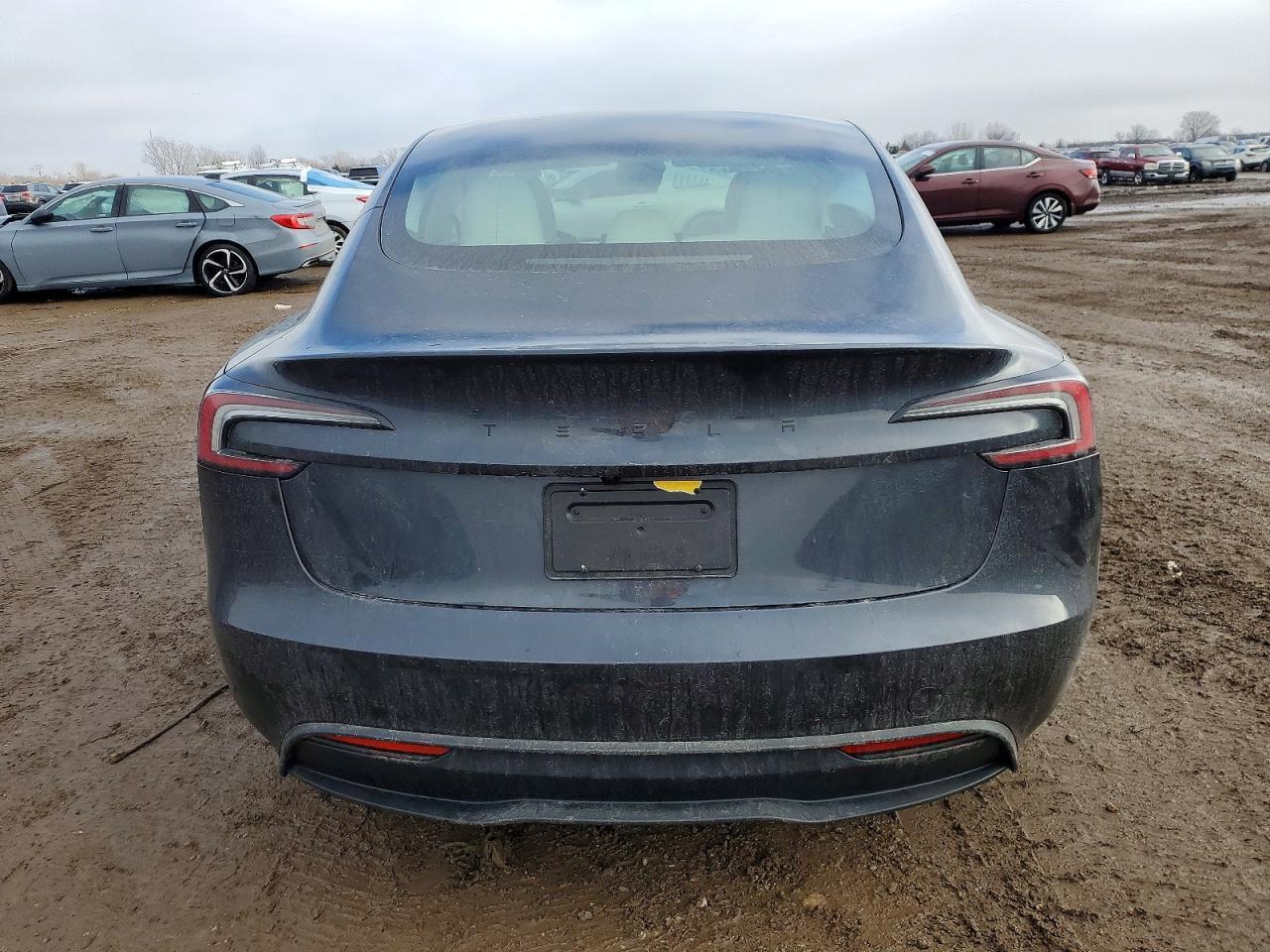 2026 Tesla Model 3 - zdjęcie 6