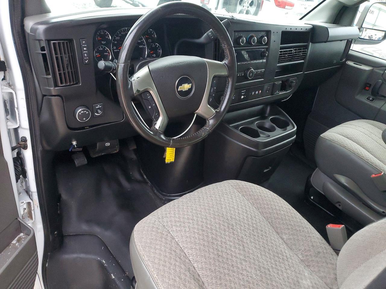 2018 Chevrolet Express 2500 Delivery Van - zdjęcie 8