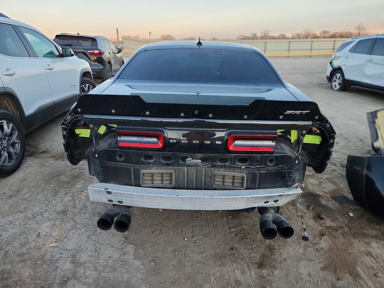 2016 Dodge Challenger Srt 392 - zdjęcie 6