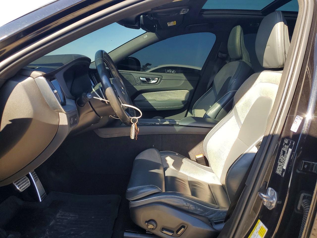 2020 Volvo Xc60 T5 R-Design - zdjęcie 7