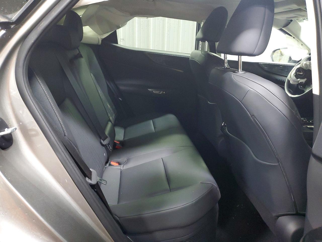 2022 Lexus Nx 350H - zdjęcie 10