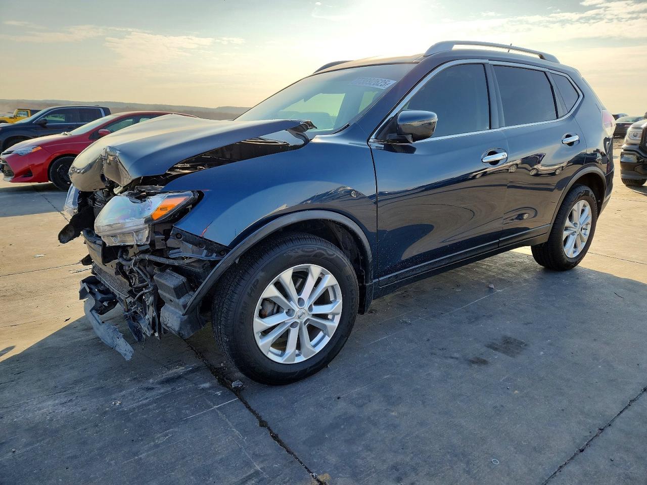 2016 Nissan Rogue Sv - zdjęcie główne