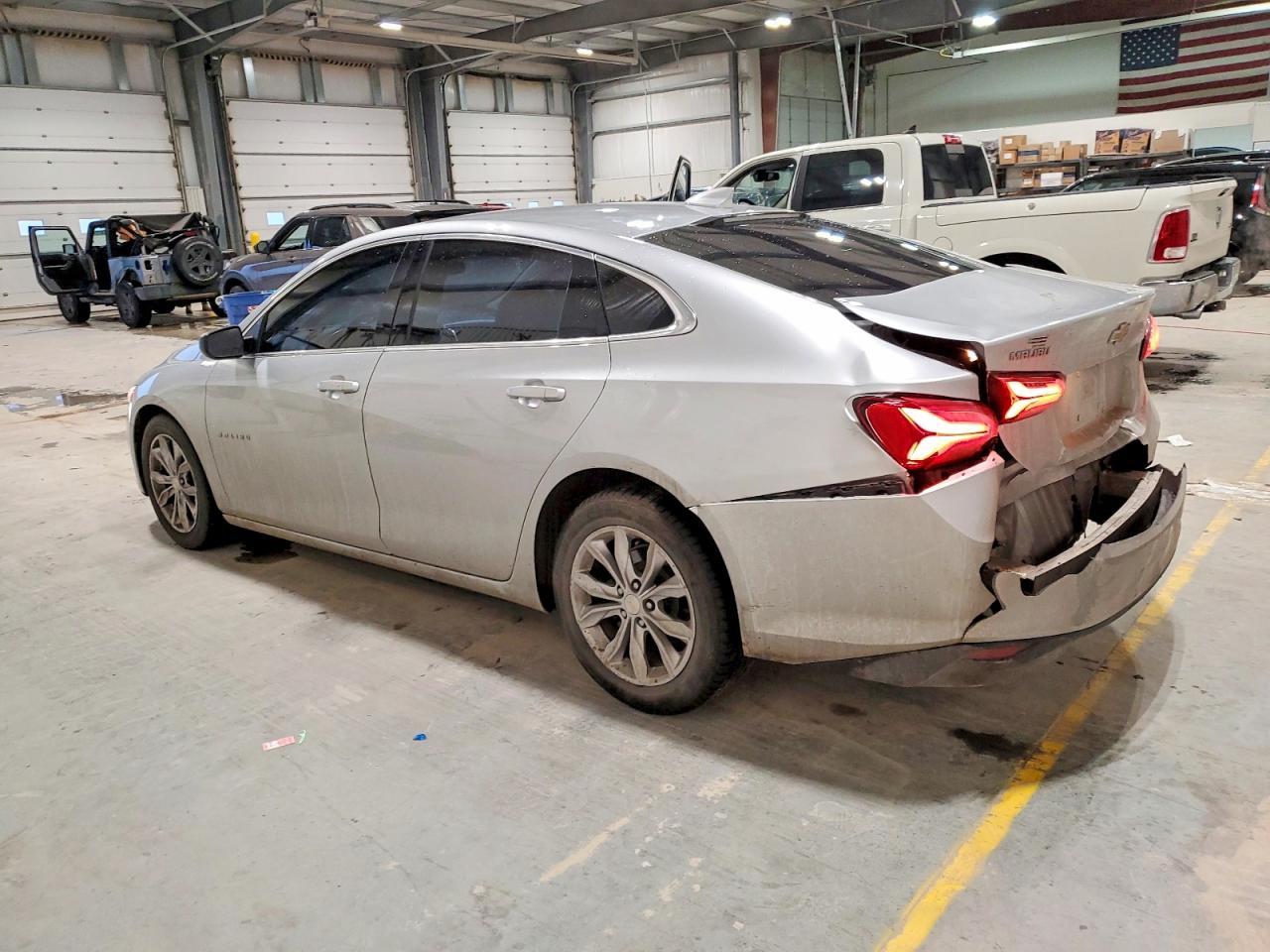 2021 Chevrolet Malibu Lt - zdjęcie 2