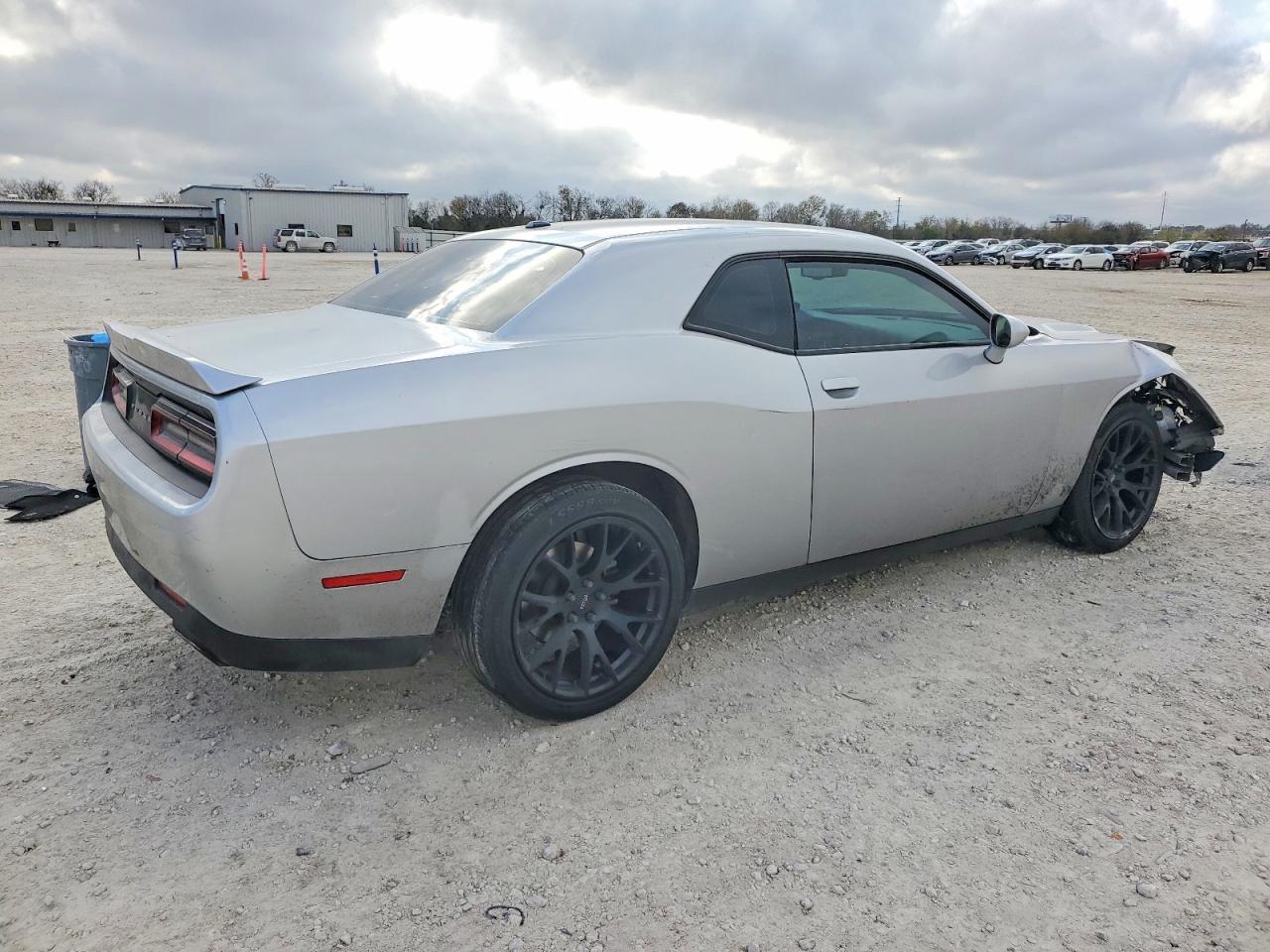 2019 Dodge Challenger Sxt - zdjęcie 3