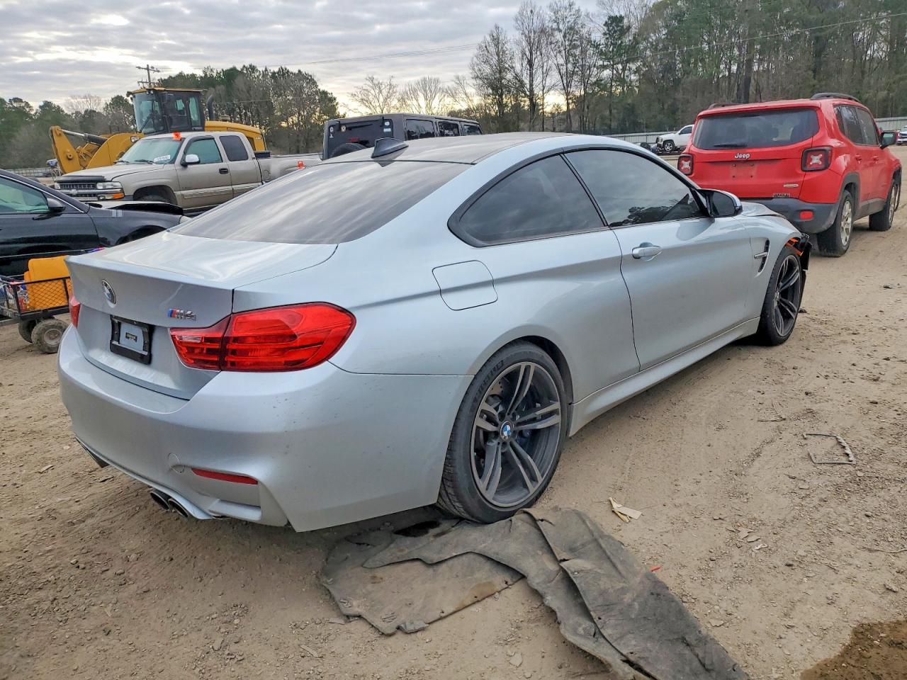 2016 BMW M4 - zdjęcie 3