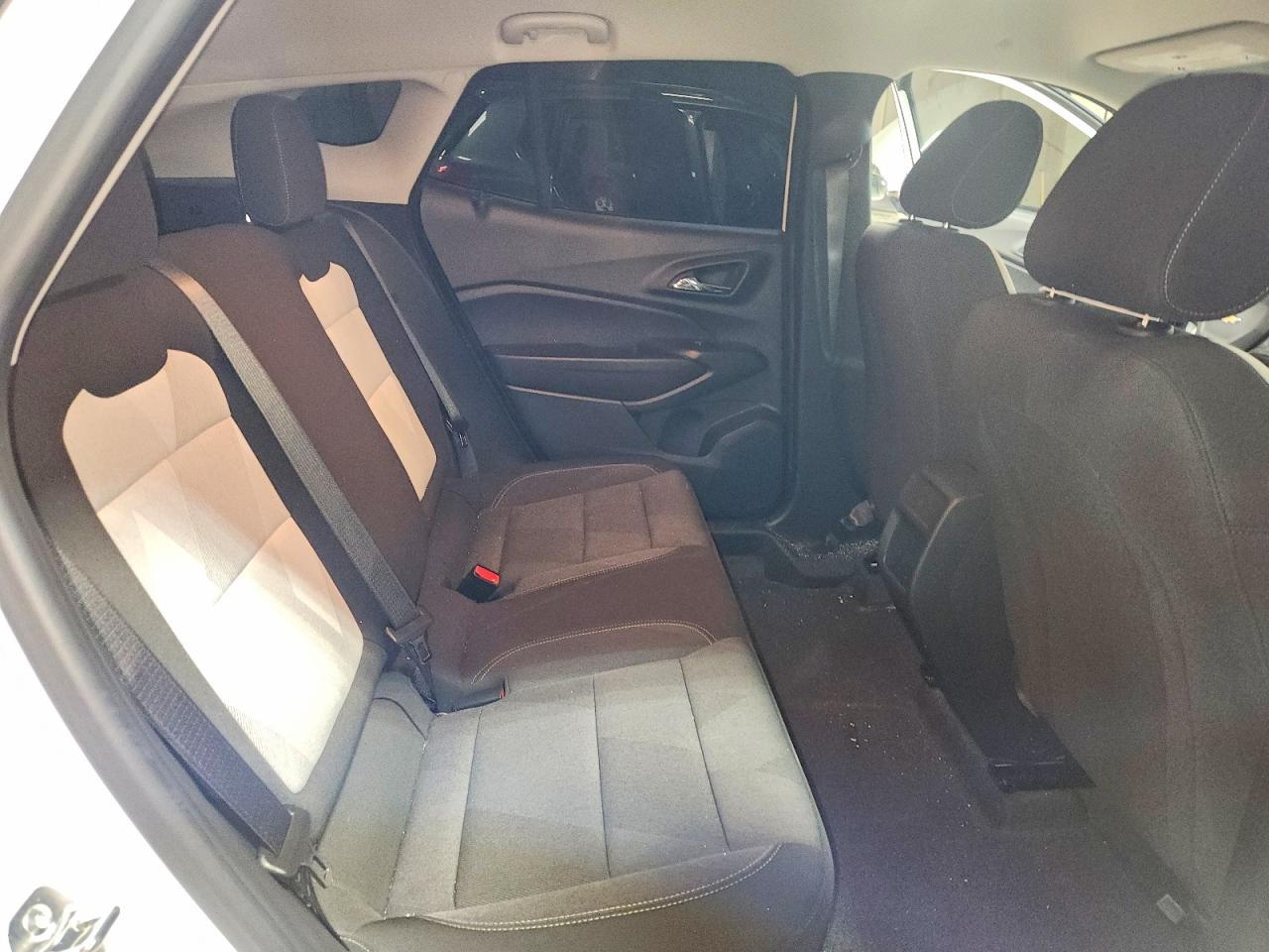 2025 Chevrolet Trax Ls - zdjęcie 10