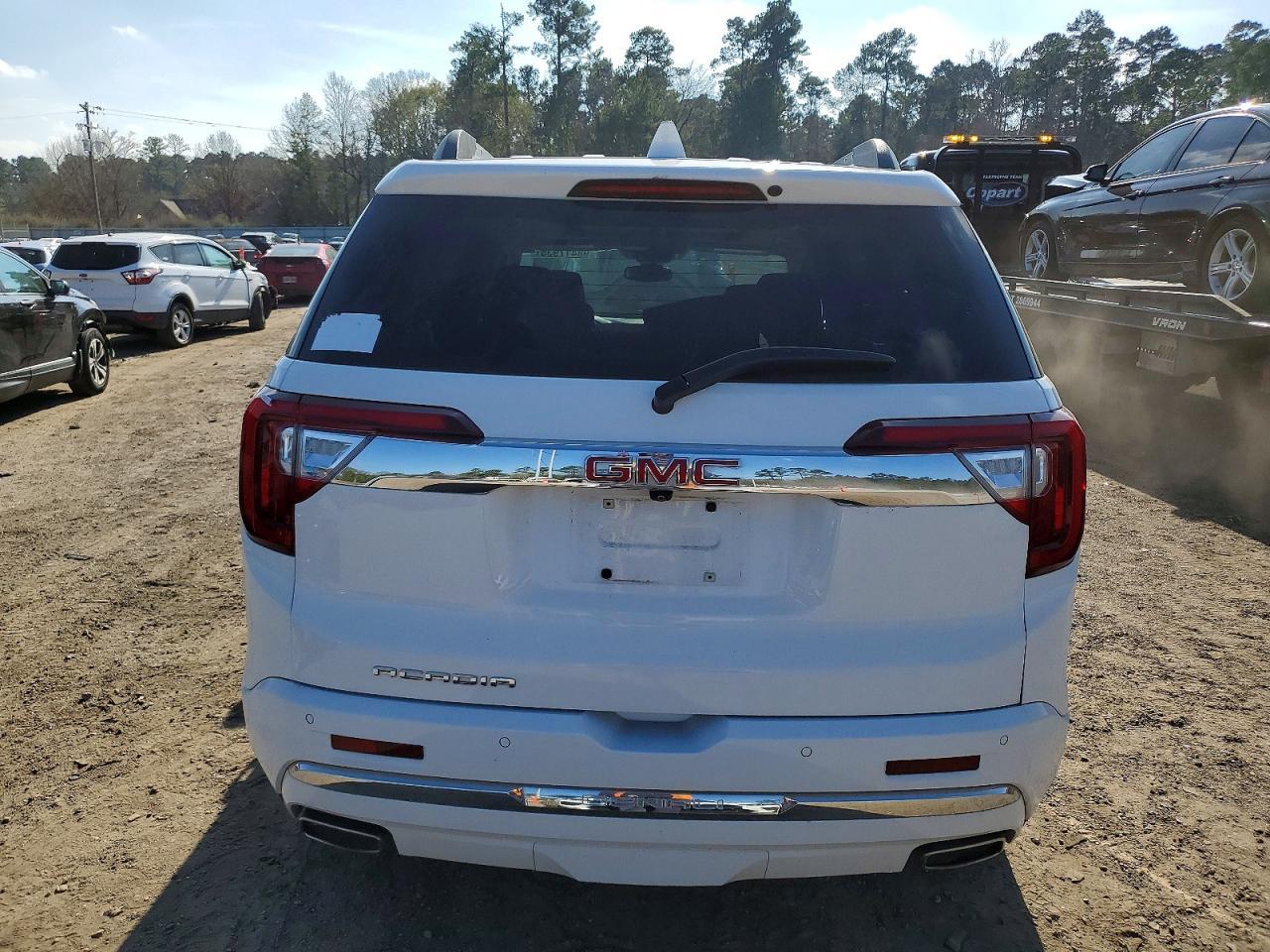 2020 GMC Acadia Denali - zdjęcie 6
