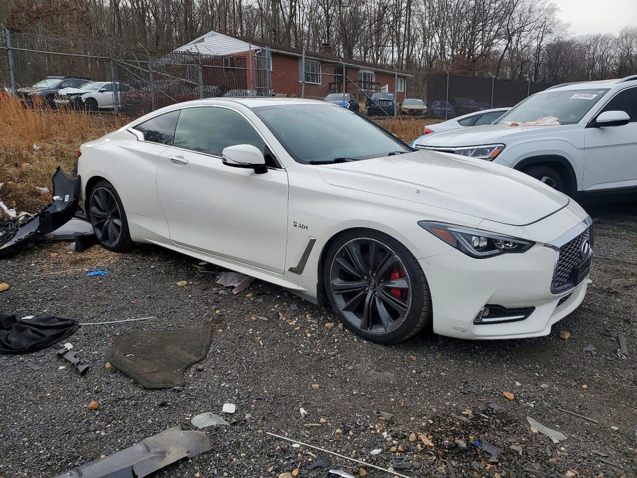 2018 Infiniti Q60 Red Sport 400 - zdjęcie 4