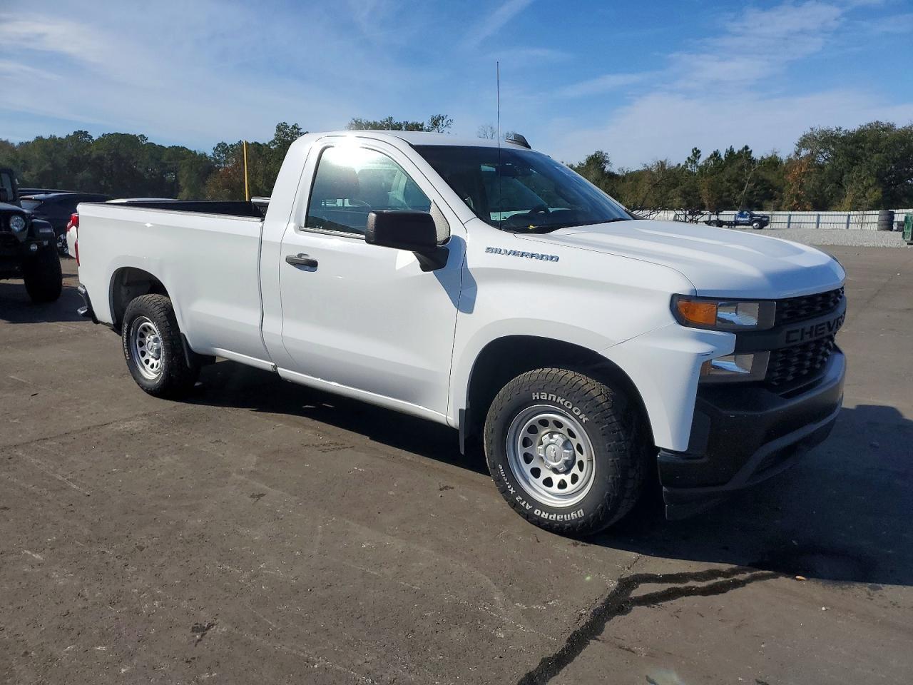 2021 Chevrolet Silverado C1500 - zdjęcie 4