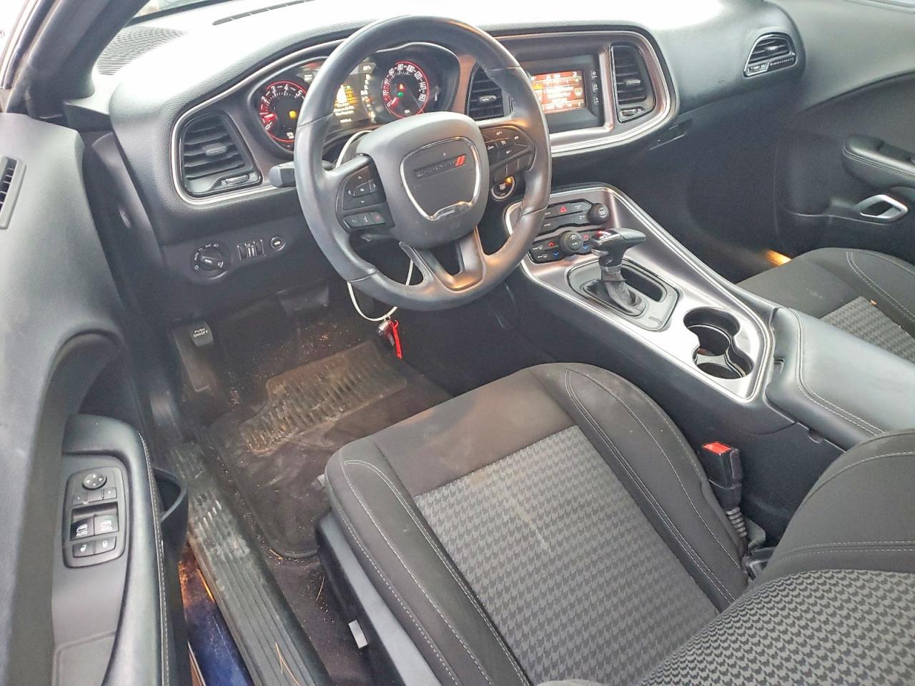 2017 Dodge Challenger Sxt - zdjęcie 8