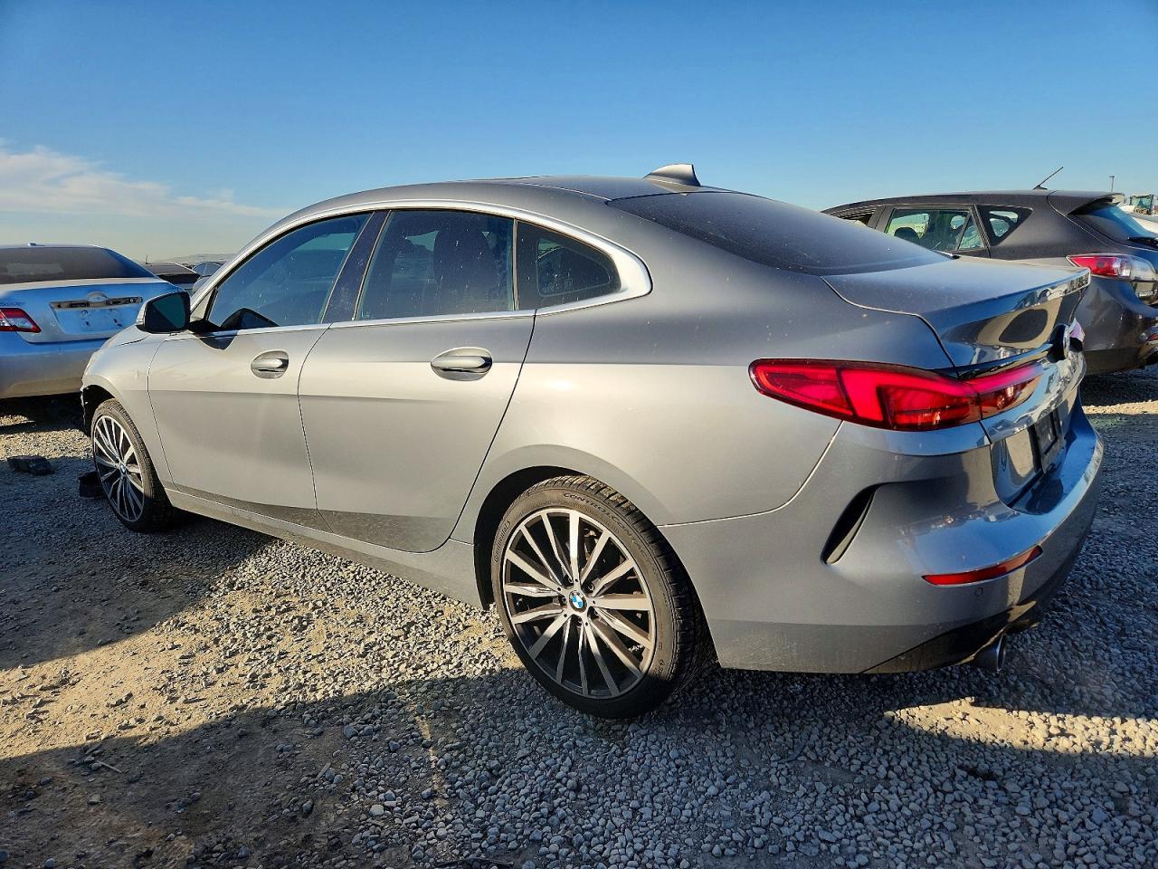 2022 BMW 228I - zdjęcie 2