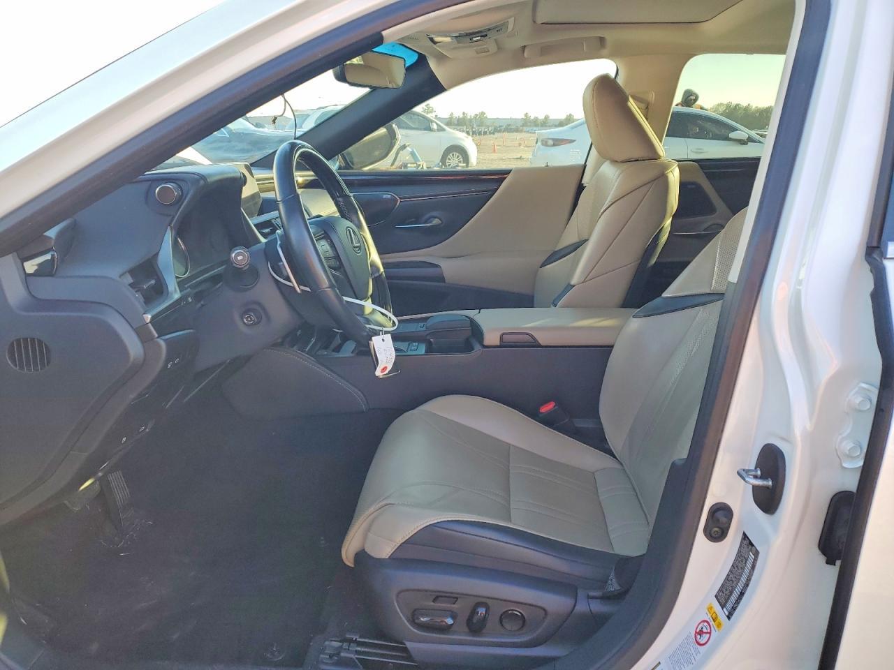 2019 Lexus Es 300H - zdjęcie 7