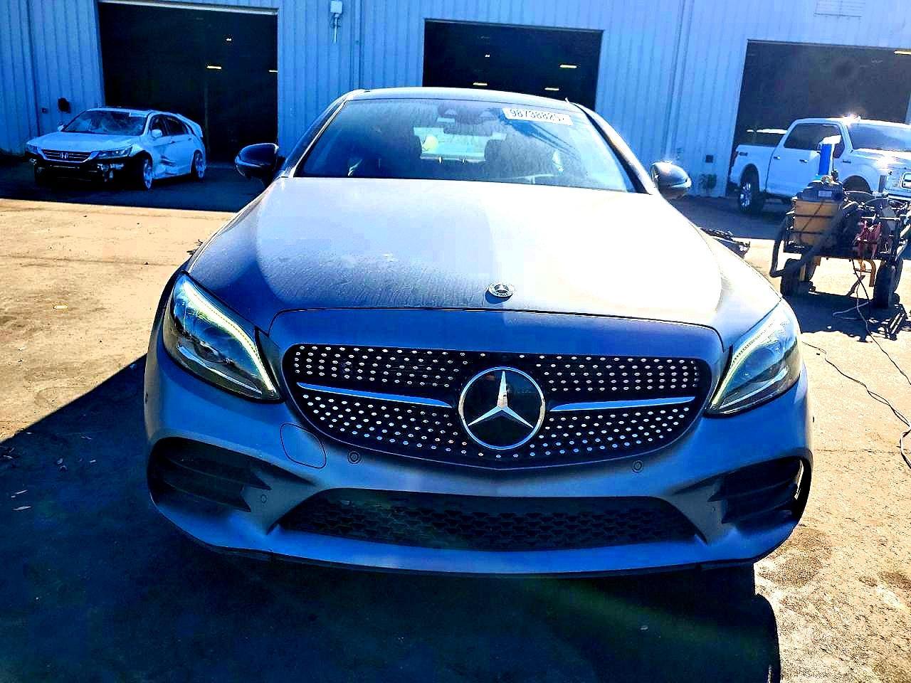 2022 Mercedes-Benz C 300 - zdjęcie 5