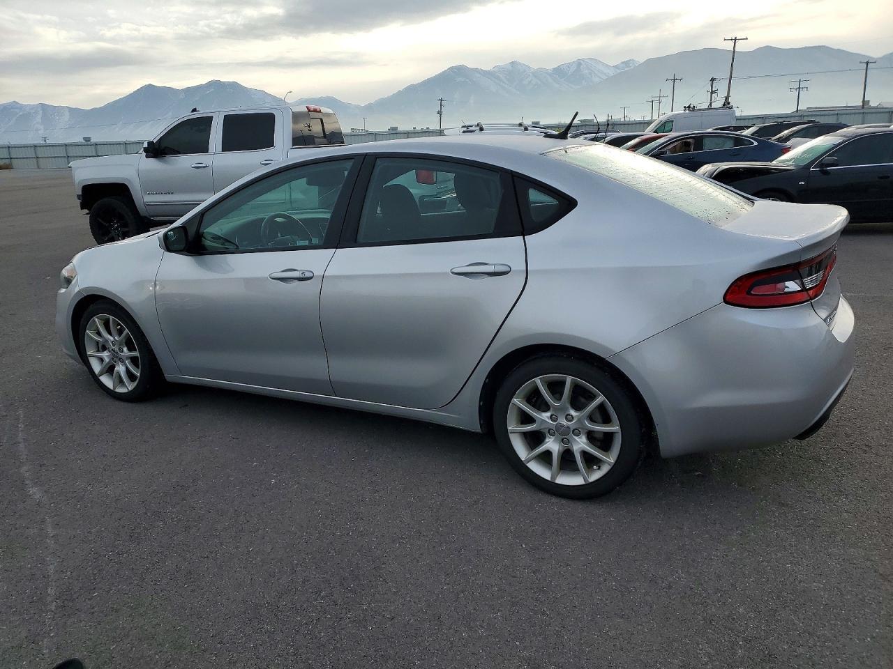 2013 Dodge Dart Sxt - zdjęcie 2