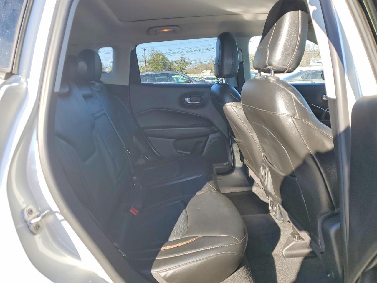 2018 Jeep Compass Limited - zdjęcie 11