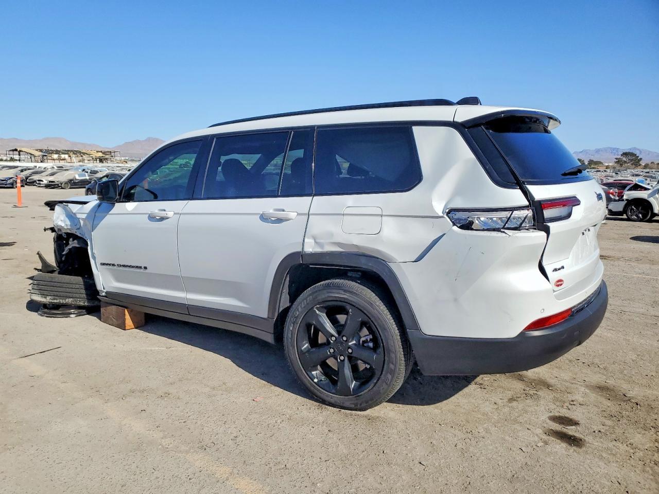 2025 Jeep Grand Cherokee L Laredo - zdjęcie 2