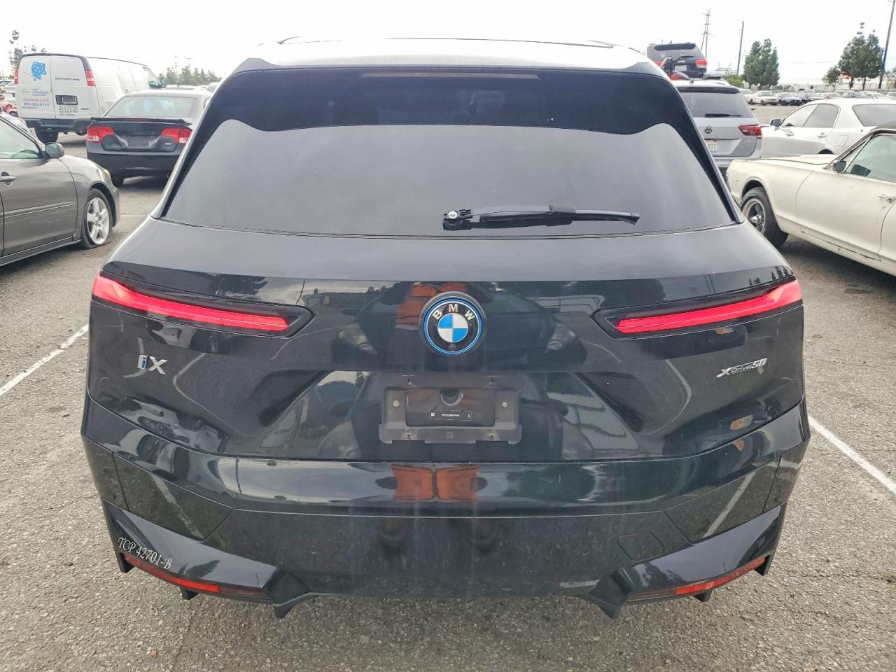 2024 BMW Ix xDrive50 - zdjęcie 6