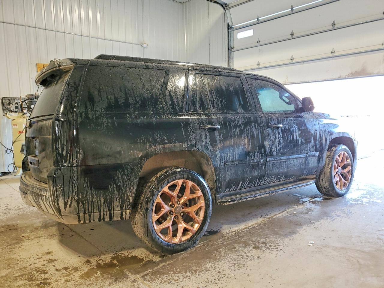 2017 Cadillac Escalade Premium Luxury - zdjęcie 3