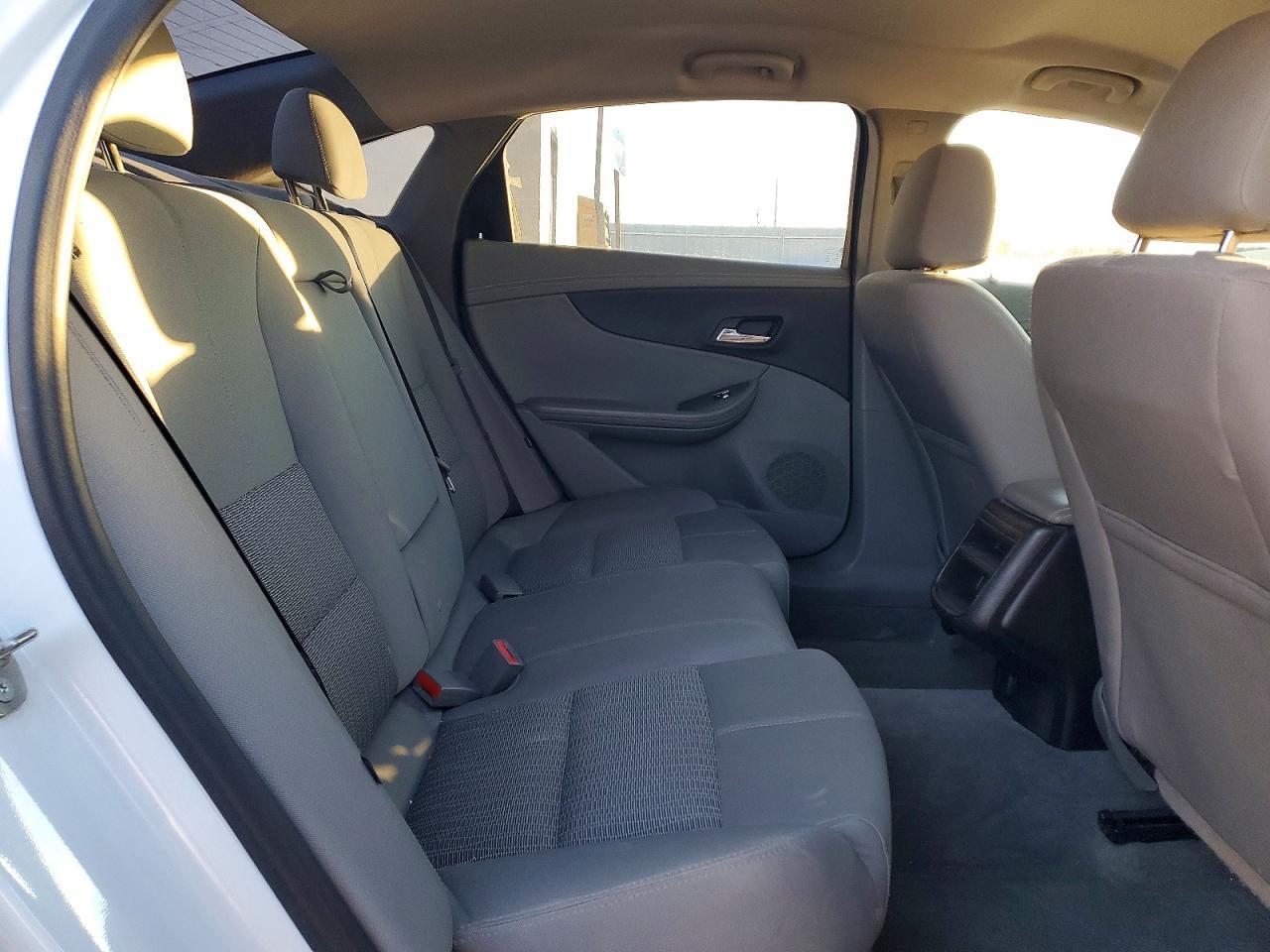 2016 Chevrolet Impala Ls - zdjęcie 10