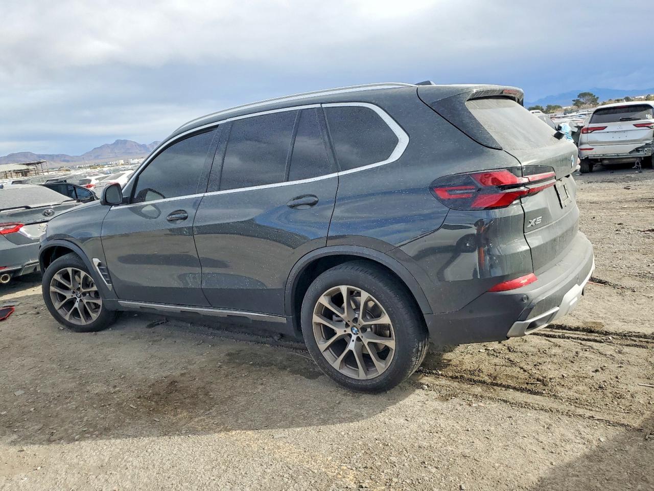 2024 BMW X5 xDrive40I - zdjęcie 2